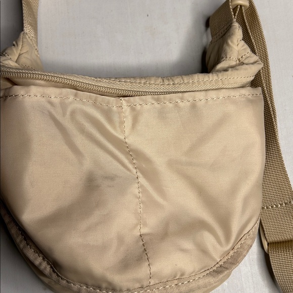 Gap Shoulder Bag - Picture 10 of 13